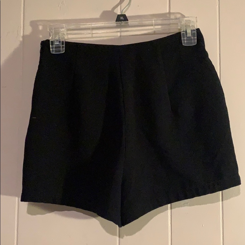 Bow shorts ⭐️ - Picture 2 of 2